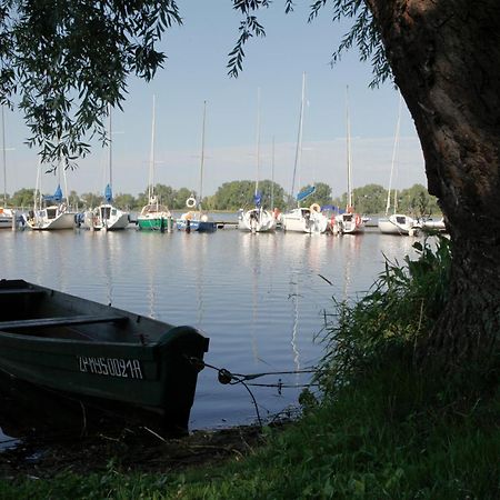 Pensjonat Nad Jeziorem Hotel Myślibórz Buitenkant foto