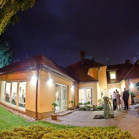 Pensjonat Nad Jeziorem Hotel Myślibórz Buitenkant foto