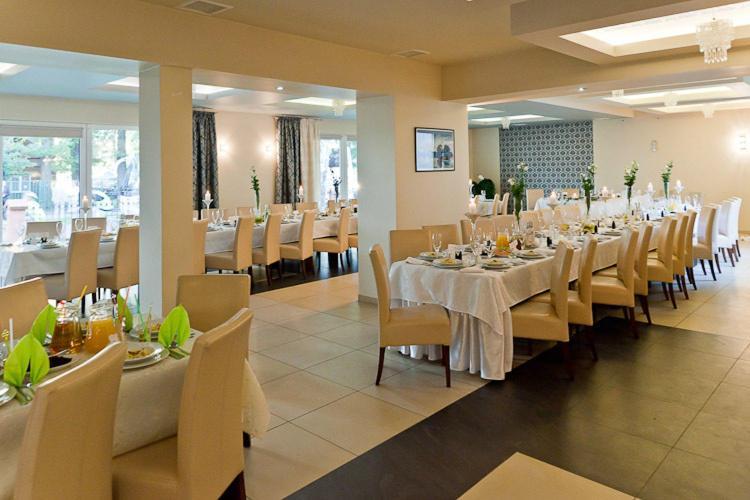 Pensjonat Nad Jeziorem Hotel Myślibórz Buitenkant foto
